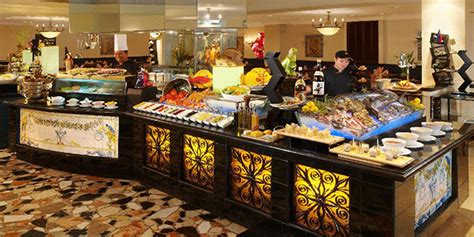 Riviera Cafe @ The Heritage Hotel Manila .